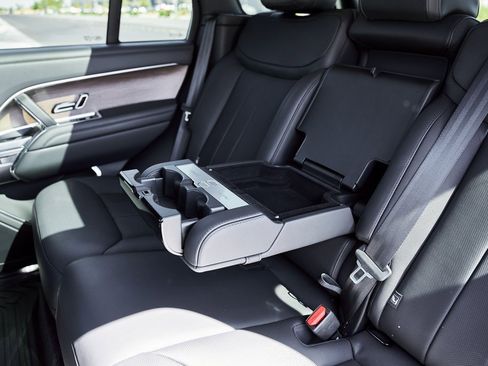 Used 2024 Land Rover Range Rover SE image 43