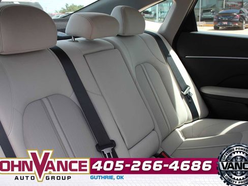 Used 2024 Hyundai Sonata SEL FWD image 17