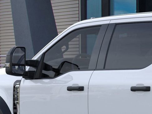 New 2025 Ford F550 XLT image 20
