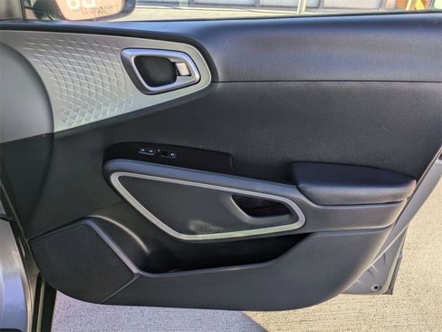 Used 2023 Kia Soul LX w/ Option Group 015 image 34