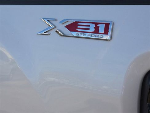 Used 2025 GMC Sierra 2500 SLT w/ Texas SLT Premium Package image 11