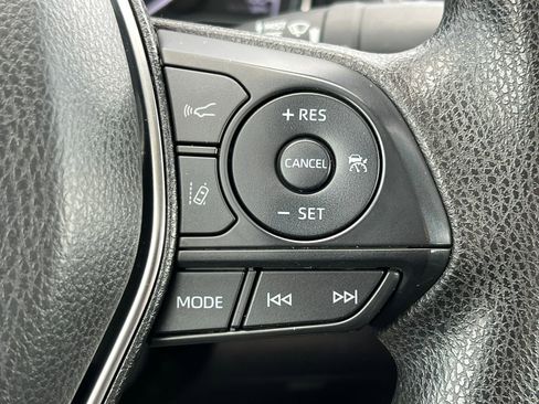 Used 2019 Toyota Camry LE w/ Convenience Package image 21