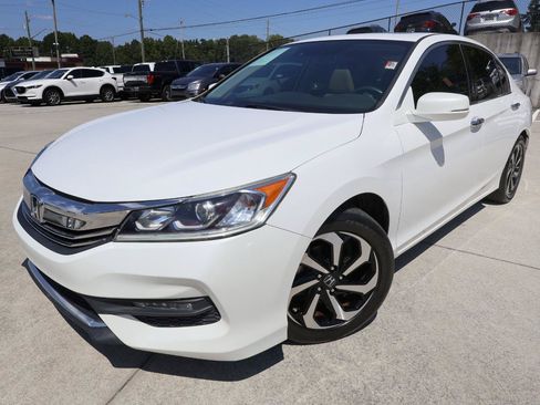 Used 2016 Honda Accord EX-L image 2