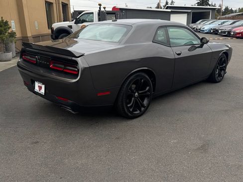 Used 2020 Dodge Challenger R/T RWD image 7