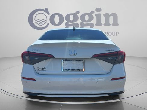 Certified 2022 Honda Civic Touring image 4