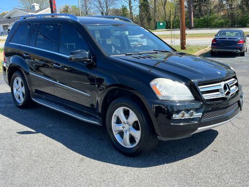 Used 2011 Mercedes-Benz GL 450 4MATIC image 3