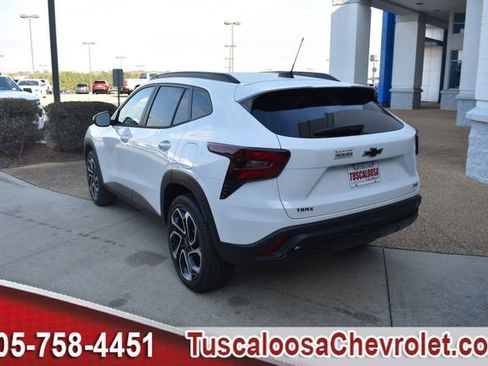 New 2026 Chevrolet Trax RS w/ Sunroof Package image 7