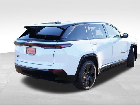 Used 2024 Jeep Wagoneer Launch Edition image 5