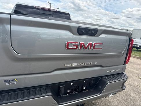 Used 2025 GMC Sierra 1500 Denali w/ Denali Reserve Package AWD/4WD image 32