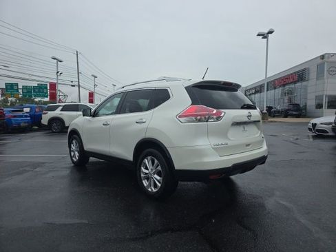 Used 2016 Nissan Rogue SV w/ SV Premium Package AWD/4WD image 7