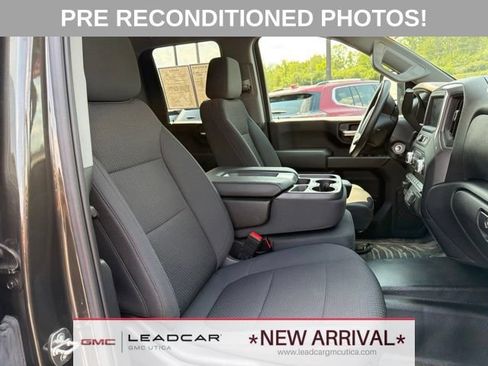 Used 2023 GMC Sierra 3500 Pro w/ Convenience Package AWD/4WD image 11
