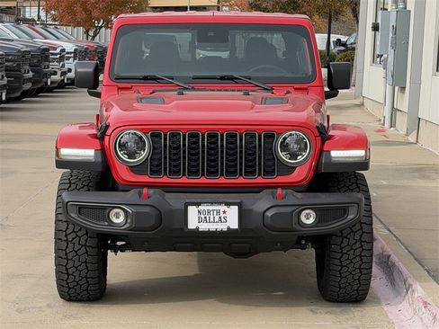 New 2025 Jeep Gladiator Rubicon w/ Convenience Group image 3