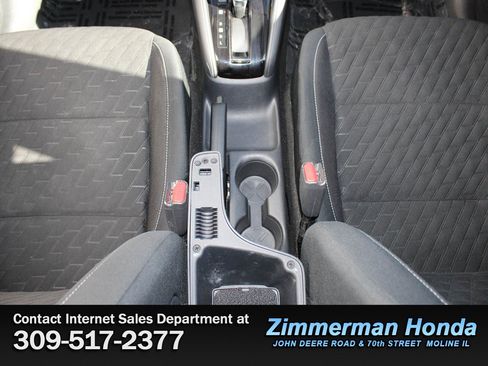 Used 2022 Nissan Kicks S image 17