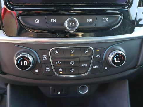 Used 2023 Chevrolet Traverse LT w/ LPO, Floor Liner Package AWD/4WD image 18