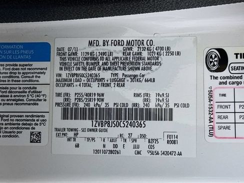 Used 2012 Ford Mustang Shelby GT500 w/ Electronics Pkg RWD image 32