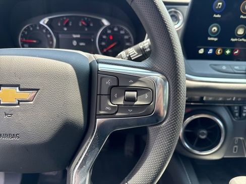 Used 2025 Chevrolet Blazer LT w/ Convenience Package image 14