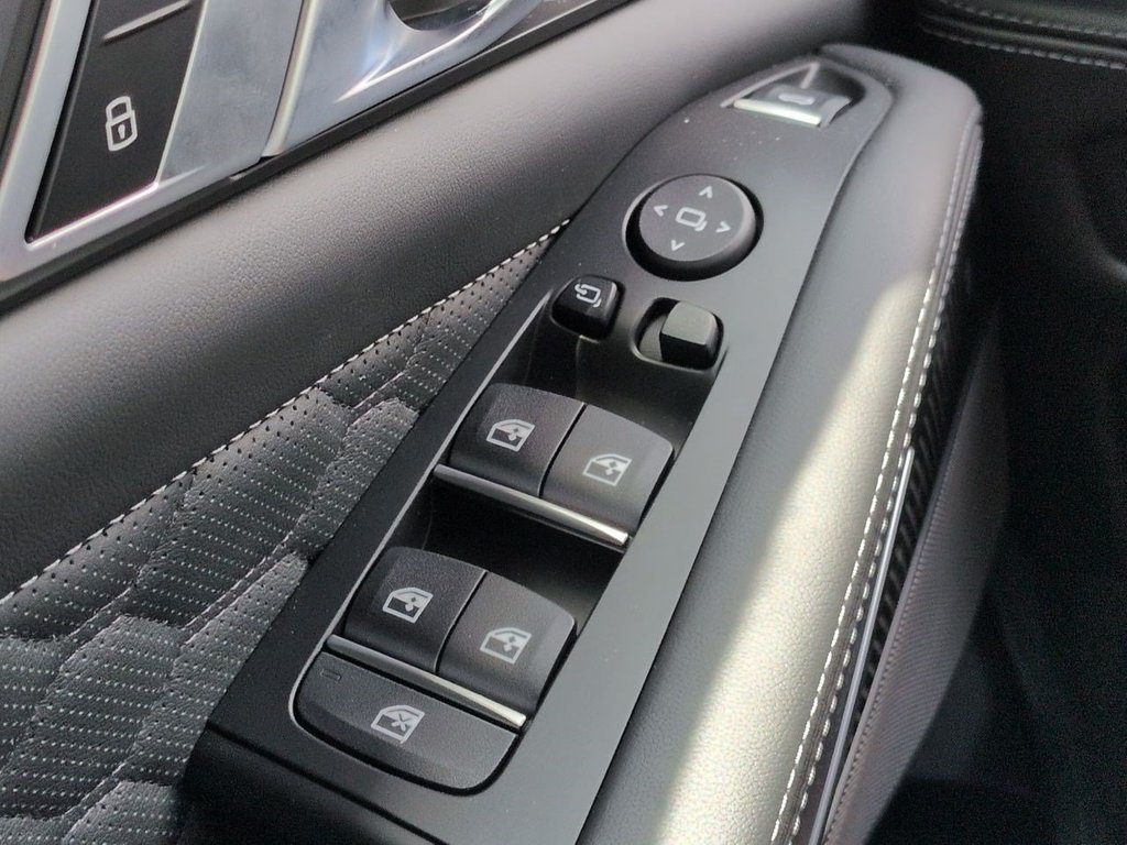New 2026 BMW X5 M Competition w/ Executive Package AWD/4WD image 25