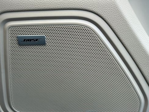 Certified 2022 Porsche Macan AWD/4WD image 20