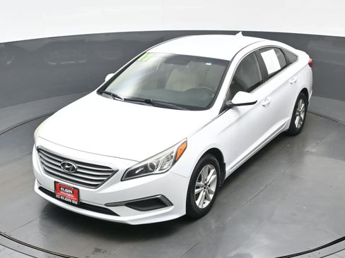 Used 2017 Hyundai Sonata SE w/ Cargo Package image 28