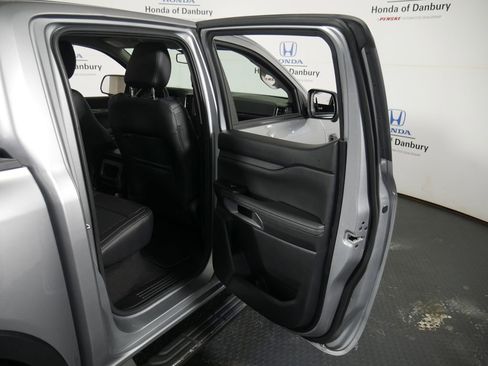 Used 2024 Ford Ranger Lariat w/ FX4 Off-Road Package image 8