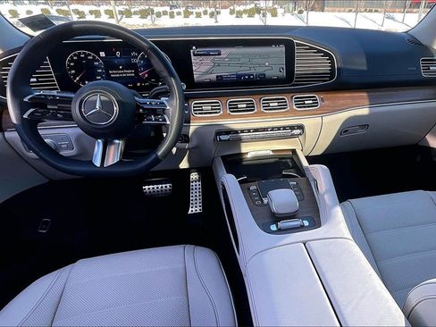 Used 2026 Mercedes-Benz GLS 450 4MATIC image 13