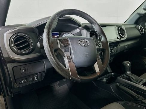 Used 2023 Toyota Tacoma TRD Off-Road AWD/4WD image 9