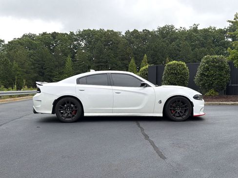 Used 2022 Dodge Charger Scat Pack w/ Dynamics Package RWD image 5