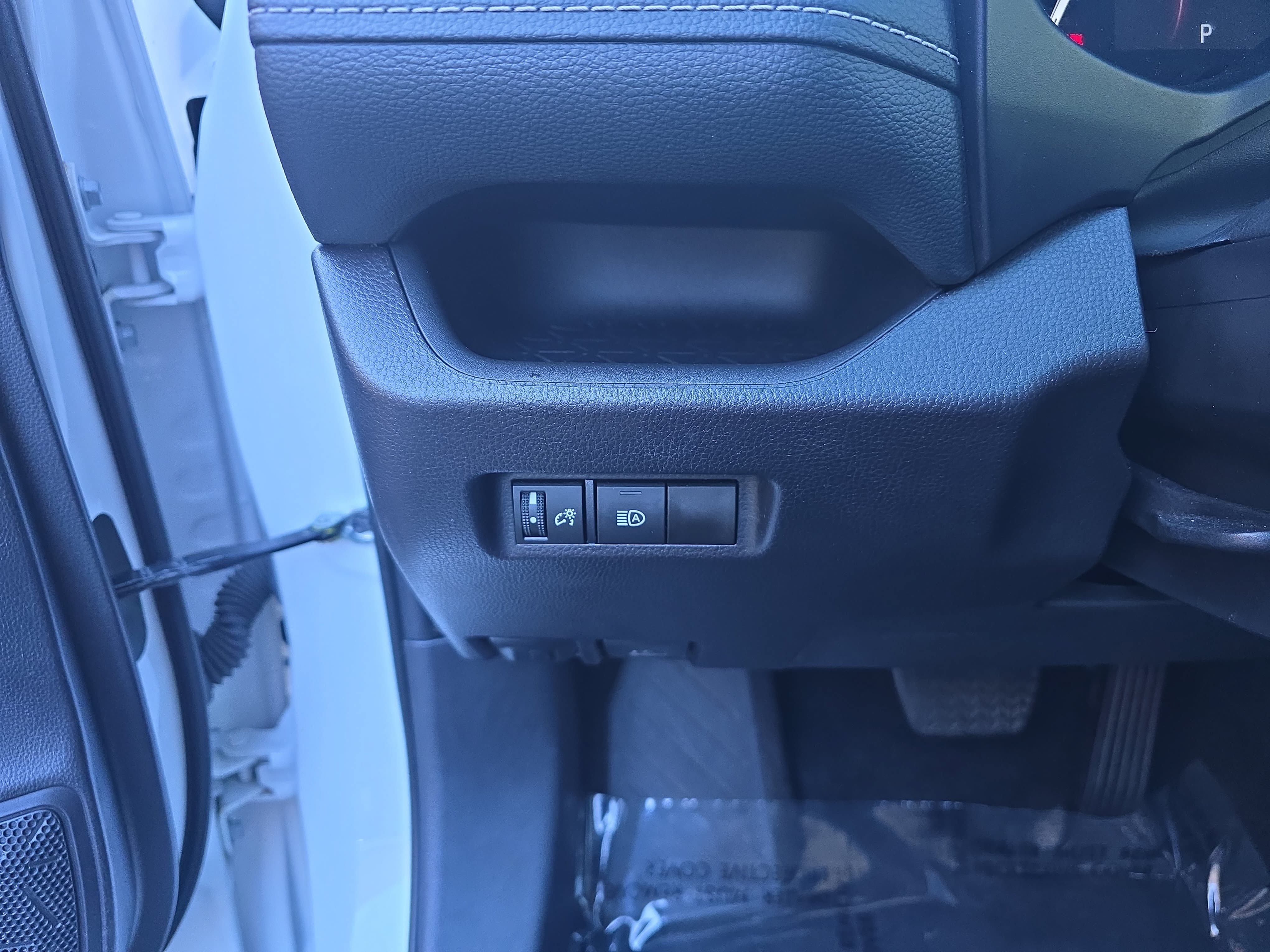 Used 2025 Toyota RAV4 XLE FWD image 26