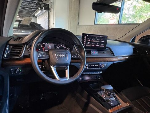 Used 2023 Audi Q5 2.0T Premium w/ Convenience Package AWD/4WD image 14