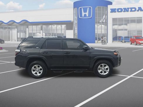 Used 2024 Toyota 4Runner SR5 Premium w/ Moonroof Package image 10