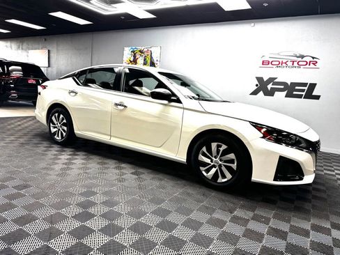 Used 2024 Nissan Altima 2.5 S FWD image 2
