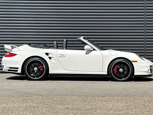 Used 2011 Porsche 911 Turbo AWD/4WD image 9