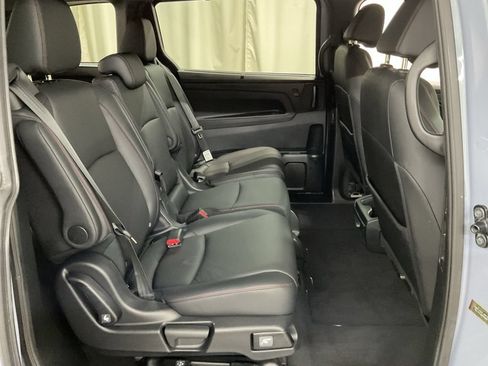 Used 2023 Honda Odyssey Sport image 30
