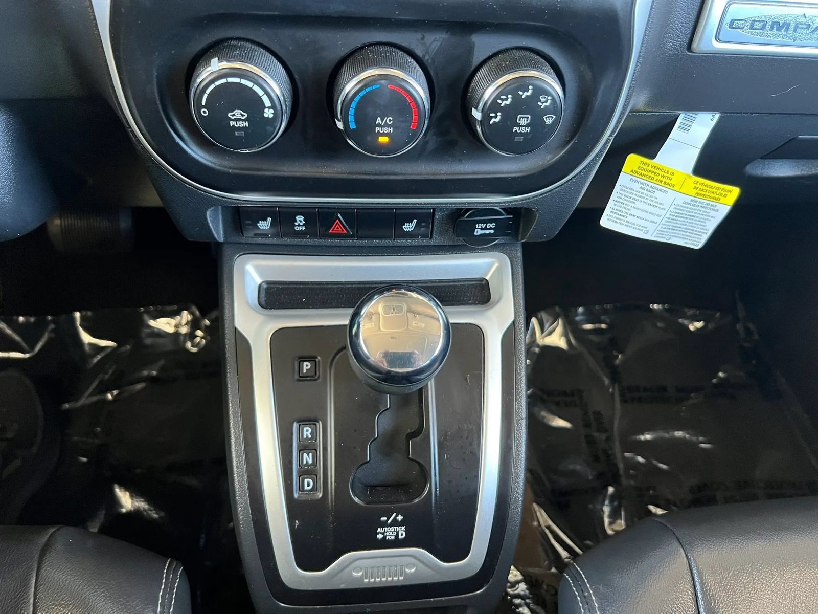 Used 2014 Jeep Compass Latitude AWD/4WD image 17