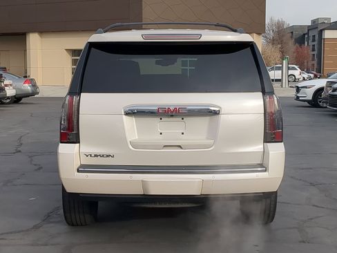 Used 2015 GMC Yukon Denali w/ Premium Package image 5