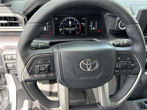 New 2026 Toyota 4Runner SR5 AWD/4WD image 20