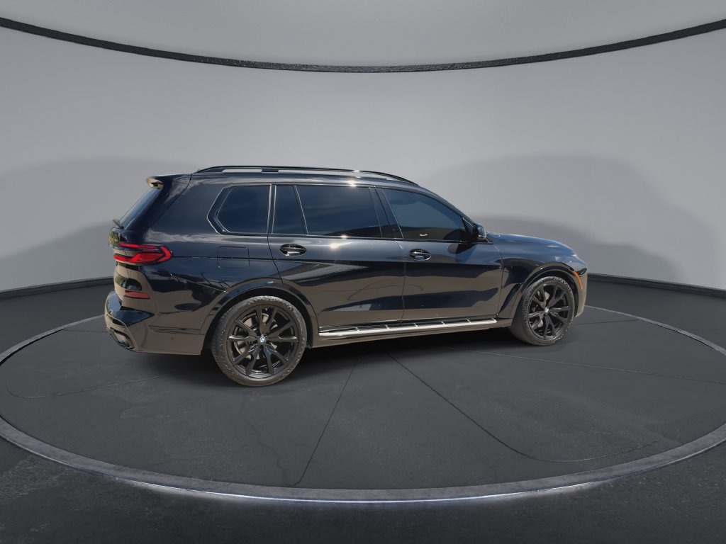 Used 2025 BMW X7 xDrive40i w/ M Sport Package AWD/4WD image 9