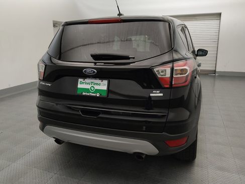 Used 2017 Ford Escape SE FWD image 7