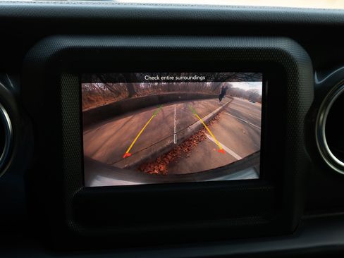 Used 2021 Jeep Wrangler Unlimited Sahara w/ LED Lighting Group image 34