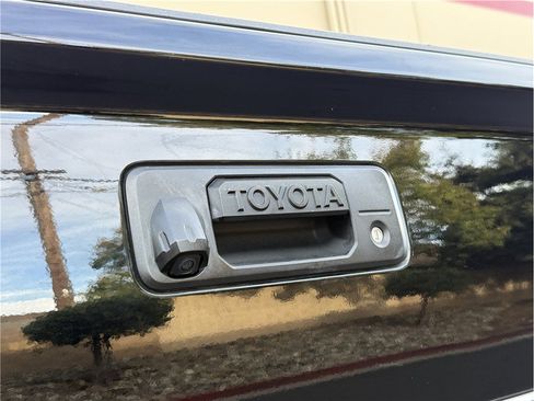 Used 2021 Toyota Tundra SR5 w/ TRD Off-Road Package AWD/4WD image 23