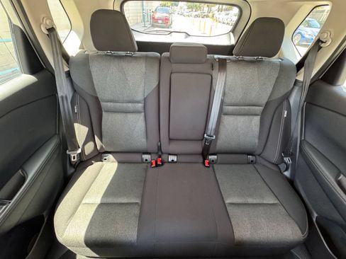Used 2025 Nissan Rogue SV AWD/4WD image 39