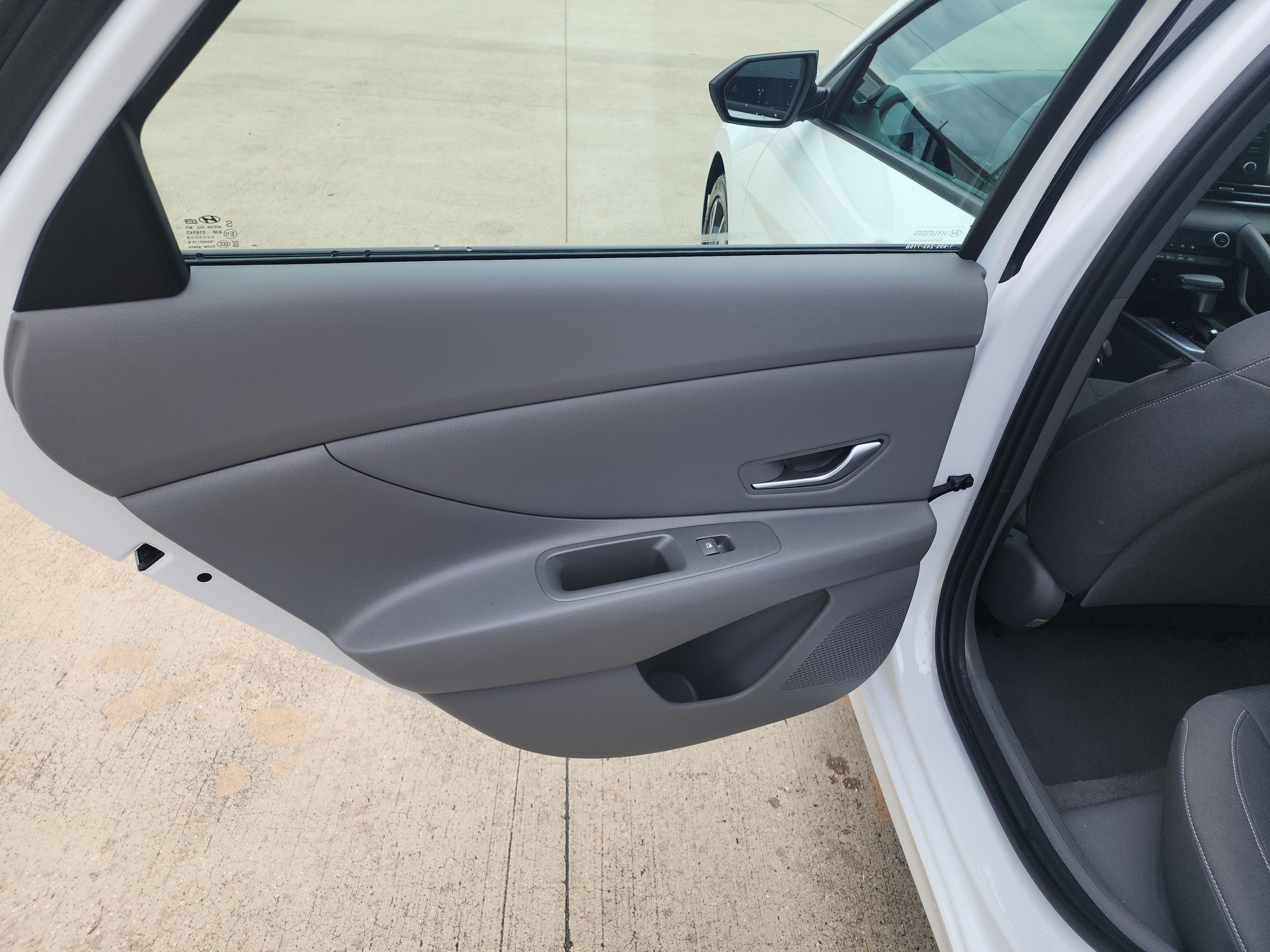 Used 2025 Hyundai Elantra Sport FWD image 11
