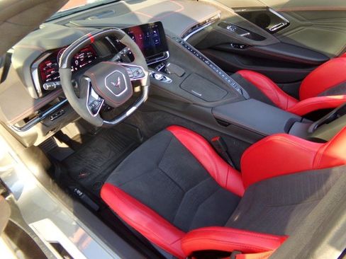 Used 2024 Chevrolet Corvette Z06 RWD image 23