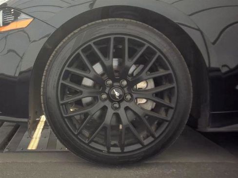 Used 2018 Ford Mustang Coupe image 8