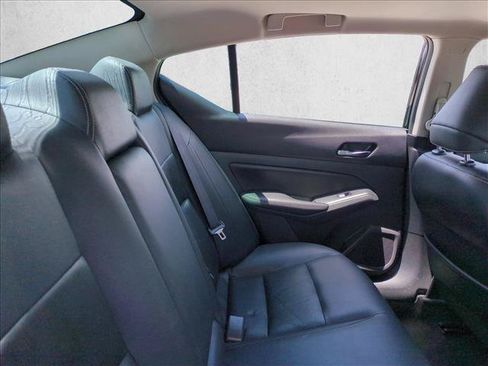 Used 2019 Nissan Altima 2.5 Platinum FWD image 21