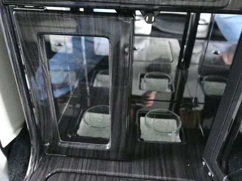 Used 2020 Cadillac Escalade ESV Platinum w/ Escalade Sport Edition image 32