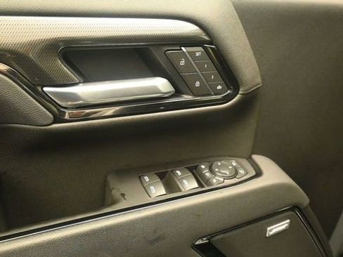 Used 2025 GMC Sierra 2500 AT4 w/ AT4 Premium Plus Package AWD/4WD image 14