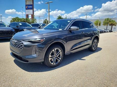 Certified 2025 Audi Q5 Premium w/ Convenience Package AWD/4WD image 4