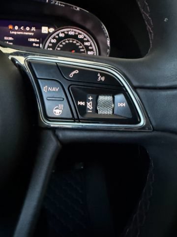 Used 2017 Bentley Bentayga AWD/4WD image 22