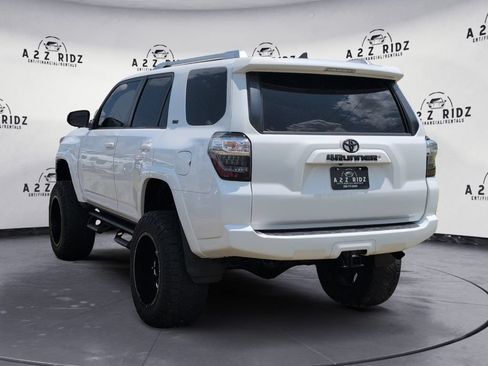 Used 2018 Toyota 4Runner SR5 Premium AWD/4WD image 4